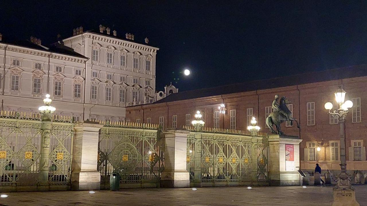Lucrece Holiday Apartment Turin Exteriör bild