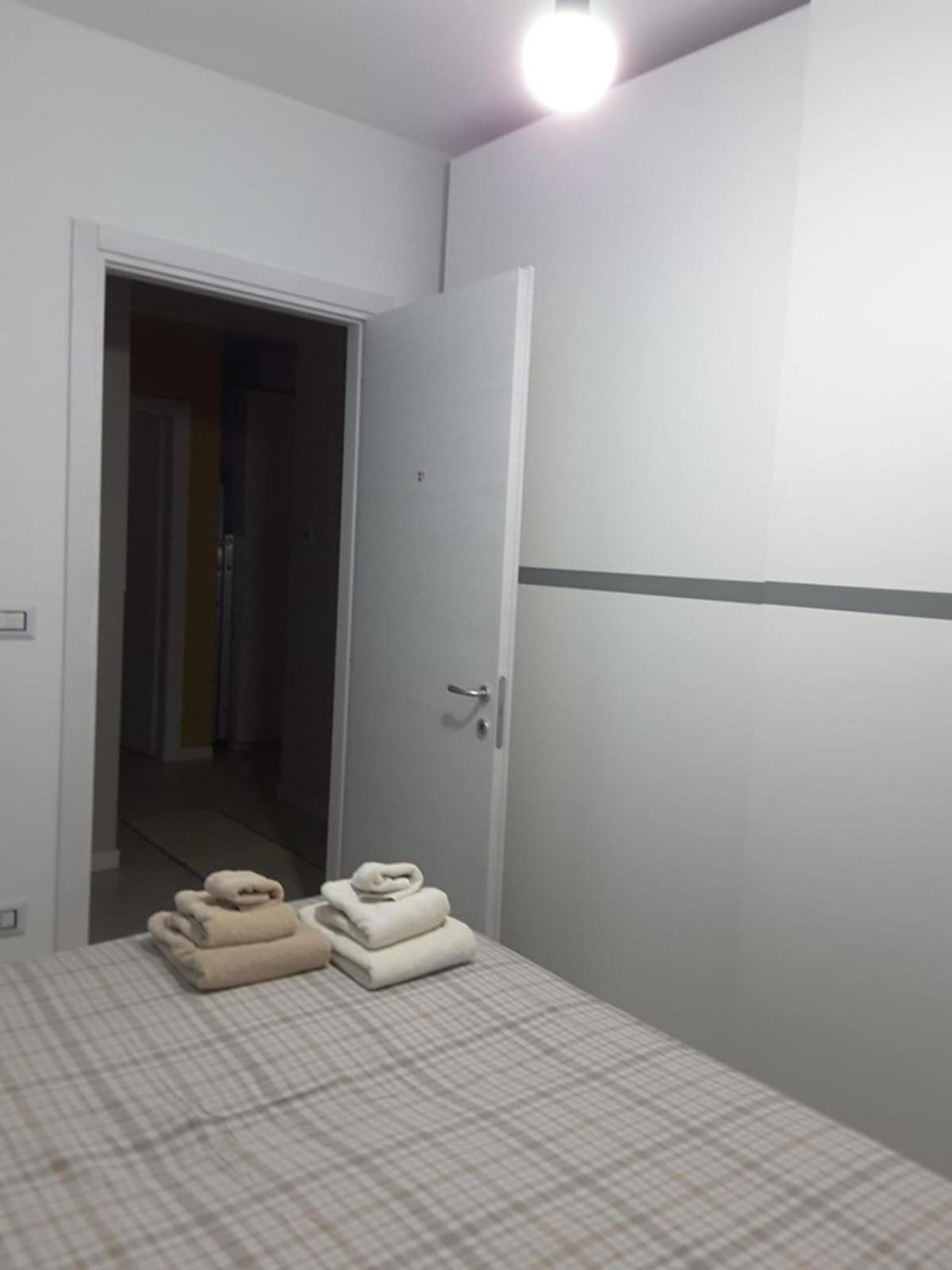 Lucrece Holiday Apartment Turin Exteriör bild
